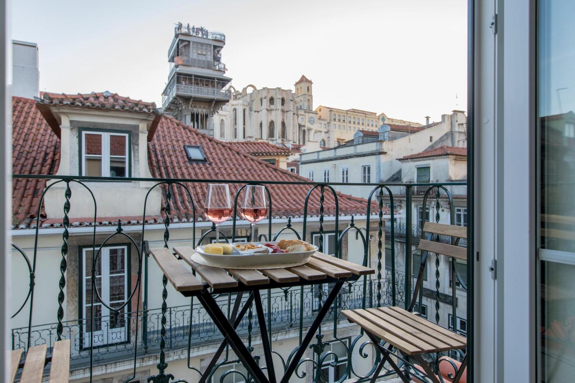 Апартаменти Ando Living - Santa Justa 79 House Лісабон Екстер'єр фото